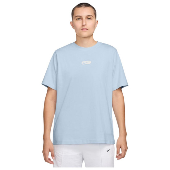 Nike Γυναικεία κοντομάνικη μπλούζα Sportswear Club Nike Γυναικεία κοντομάνικη μπλούζα Sportswear Club